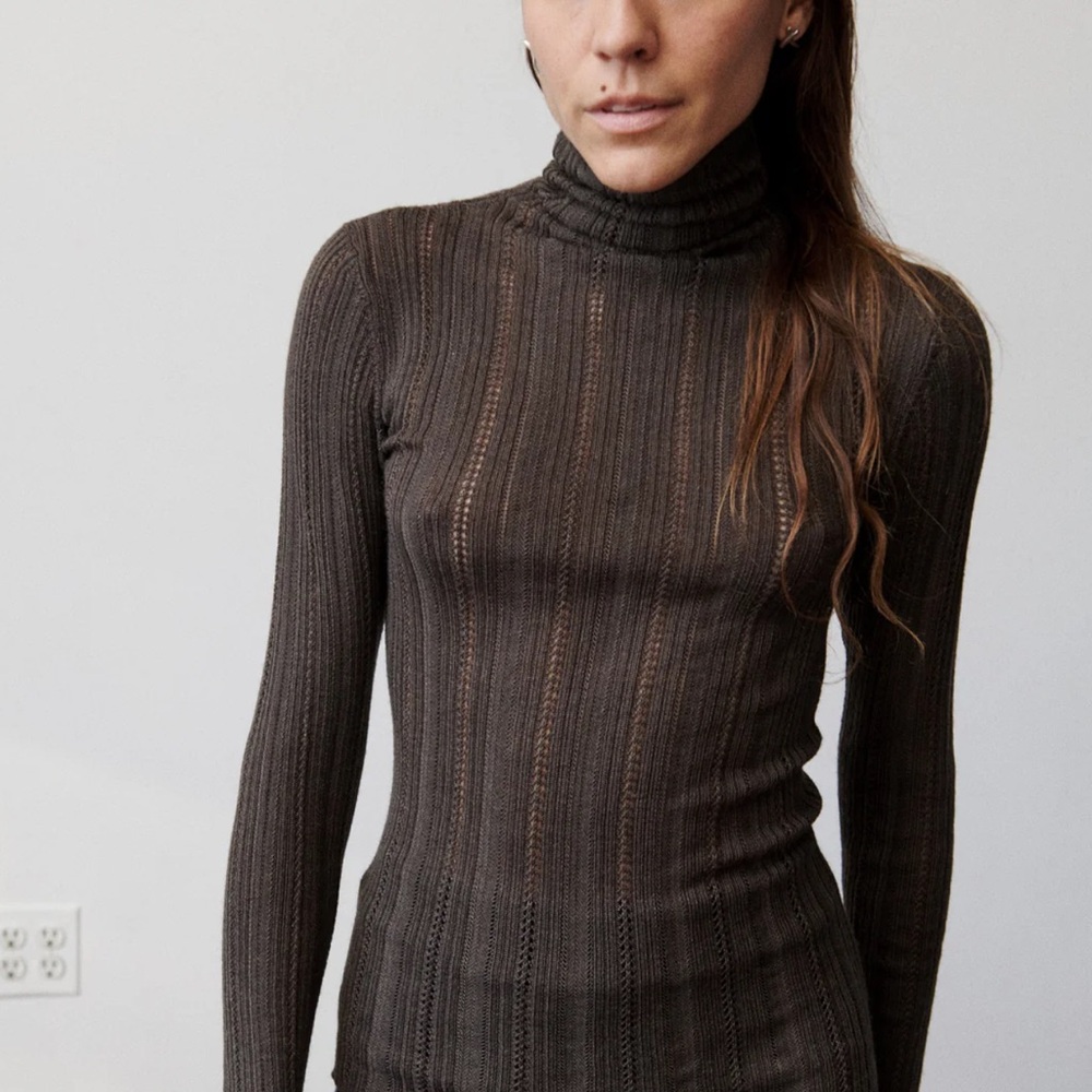 Misha & Puff Fluted Lace Turtle Neck Bark Size Small